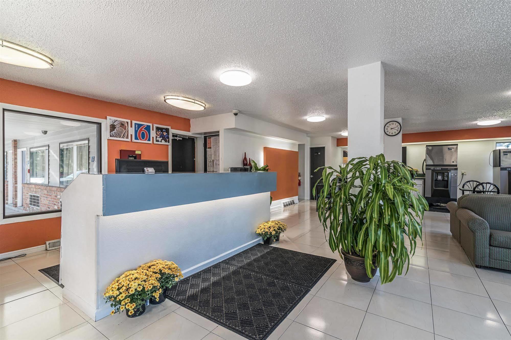 Motel 6-Albany, NY - Airport Exterior foto
