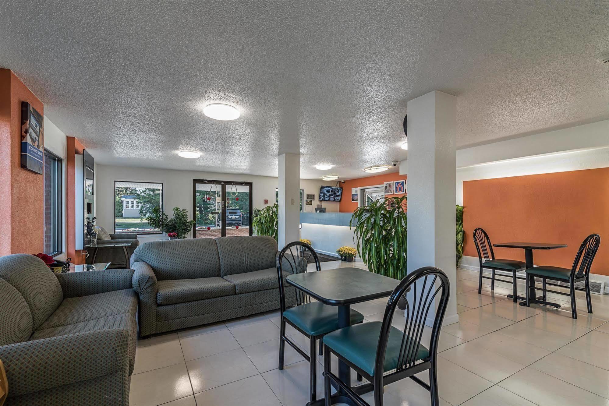 Motel 6-Albany, NY - Airport Exterior foto